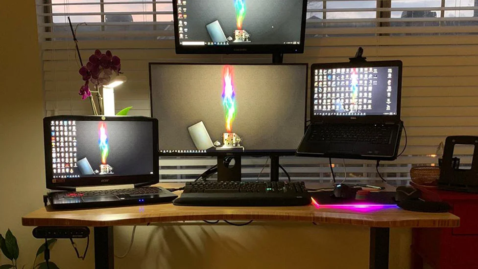 UPLIFT DESK Bamboo (60 x 24 inch) Standing Desk 2-Leg V2